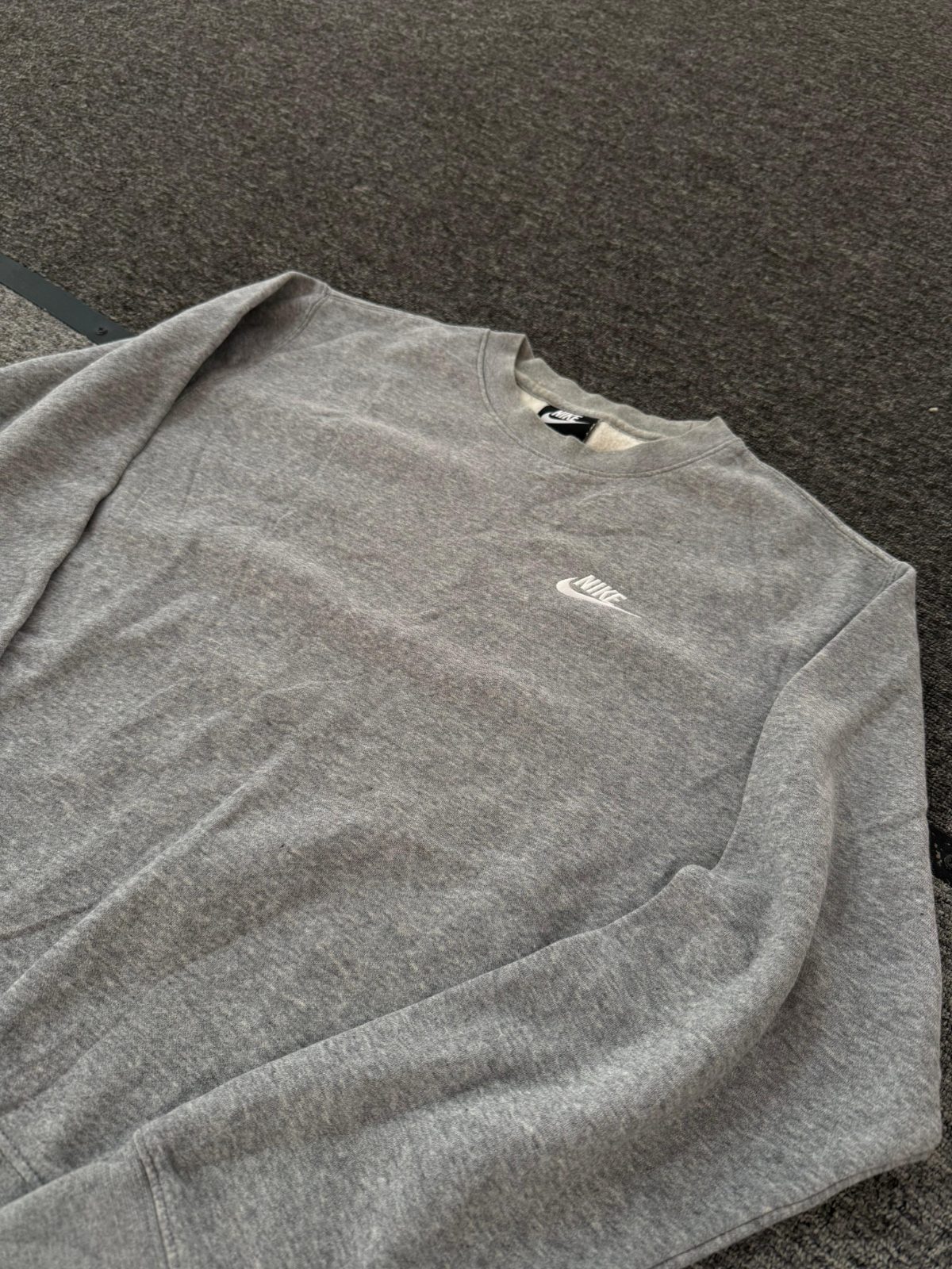 Chompa Nike Gris Clásica