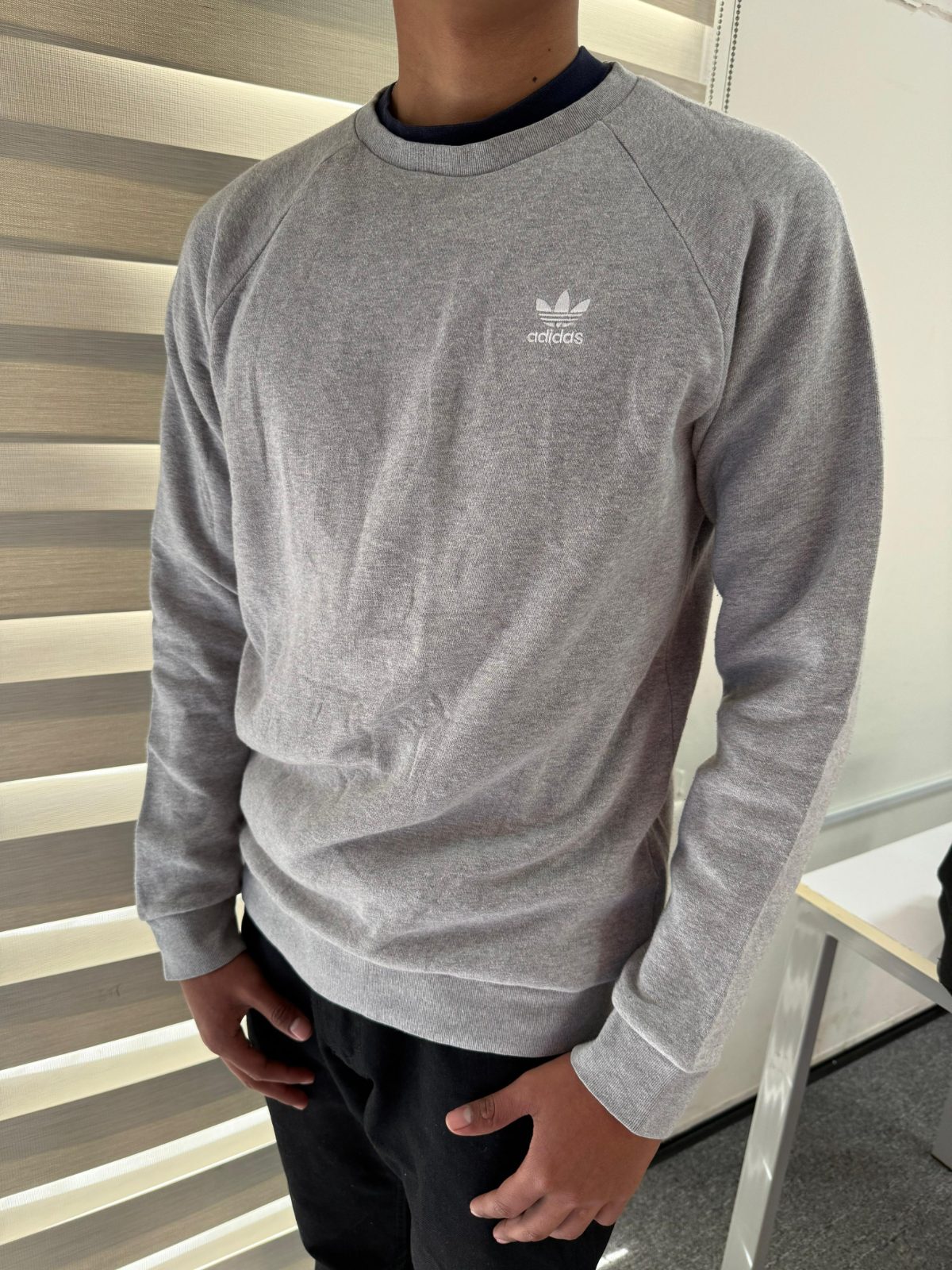 Chompa Adidas Originals Gris